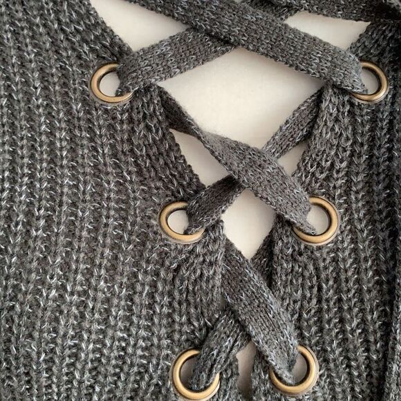 She + Sky knit charcoal sweater- size S - Picture 4 of 9